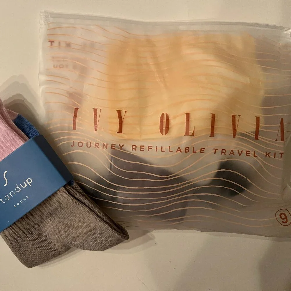 Travel Gift‎ Set Ivy Olivia 9 Piece Refillable Kit and SinglesSwag Fay Socks New